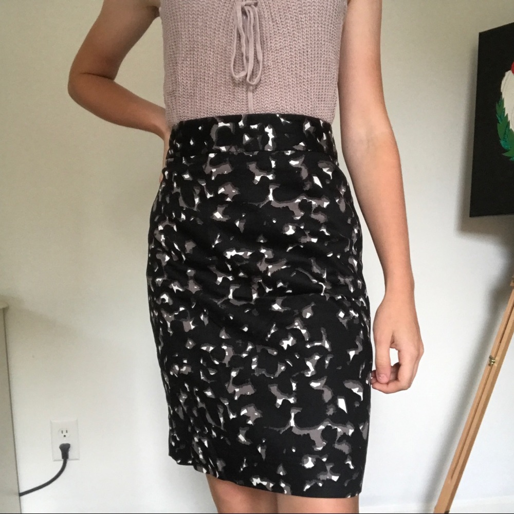 NWOT pencil skirt